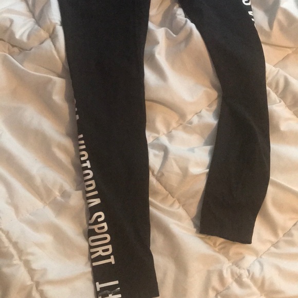 Victoria’s Secret black leggings size small - Picture 3 of 4
